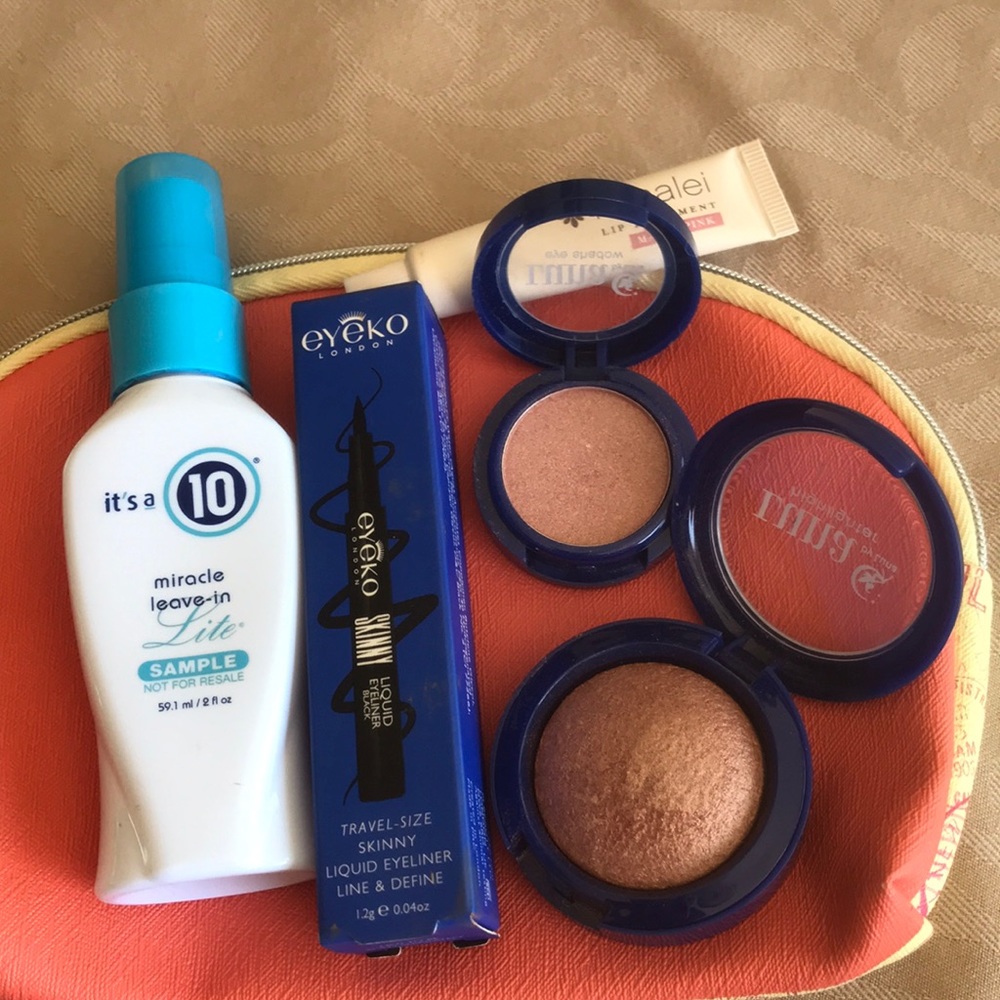 Makeup - Picture 2 of 4